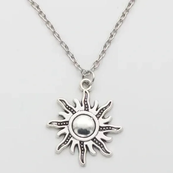 Moon and sun necklace set - Picture 9 of 9